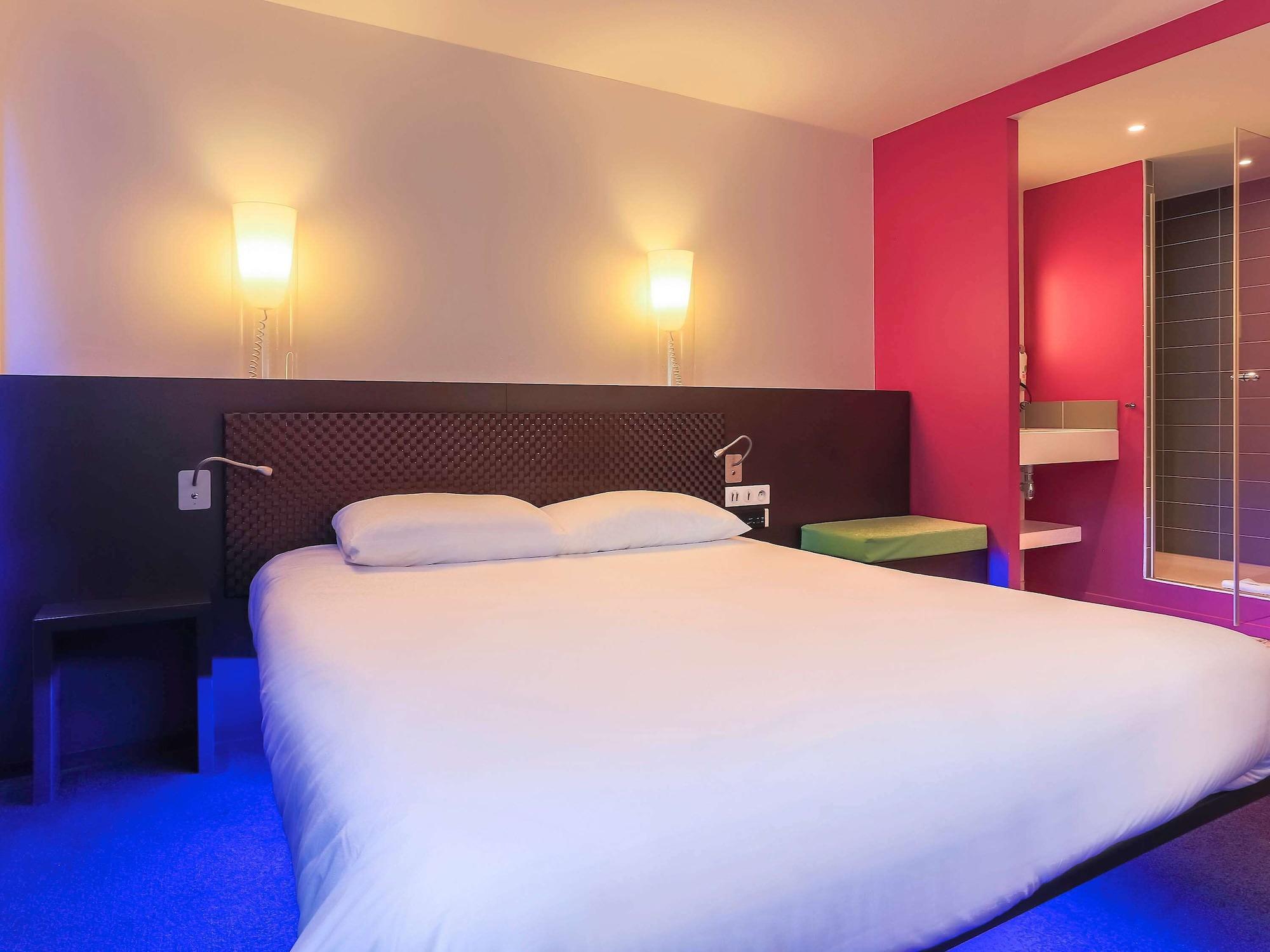 Hotel Ibis Styles Lorient Caudan Exterior foto