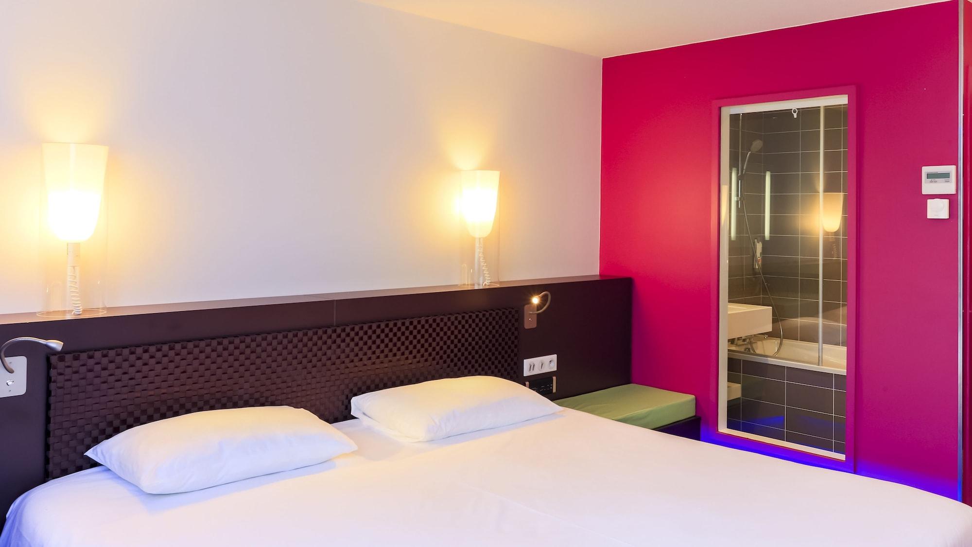 Hotel Ibis Styles Lorient Caudan Exterior foto