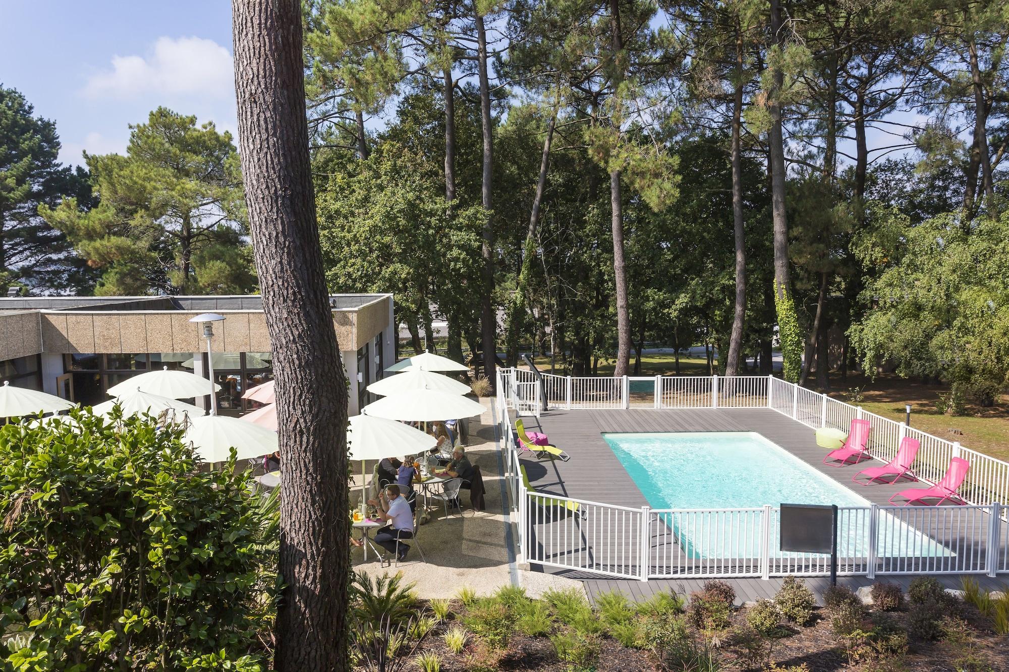 Hotel Ibis Styles Lorient Caudan Exterior foto