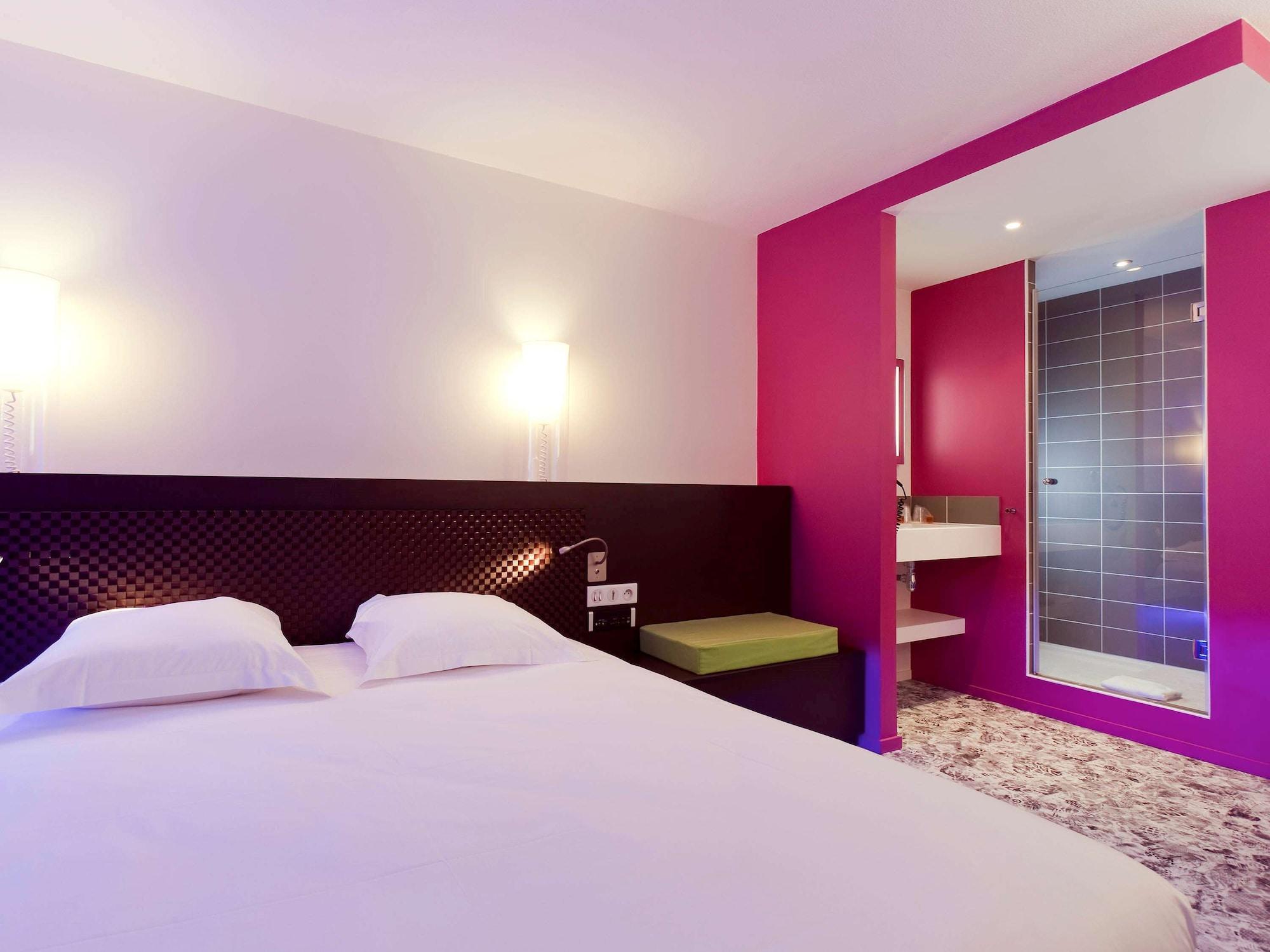 Hotel Ibis Styles Lorient Caudan Exterior foto