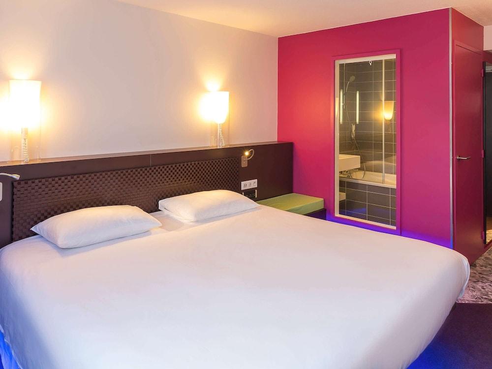 Hotel Ibis Styles Lorient Caudan Exterior foto
