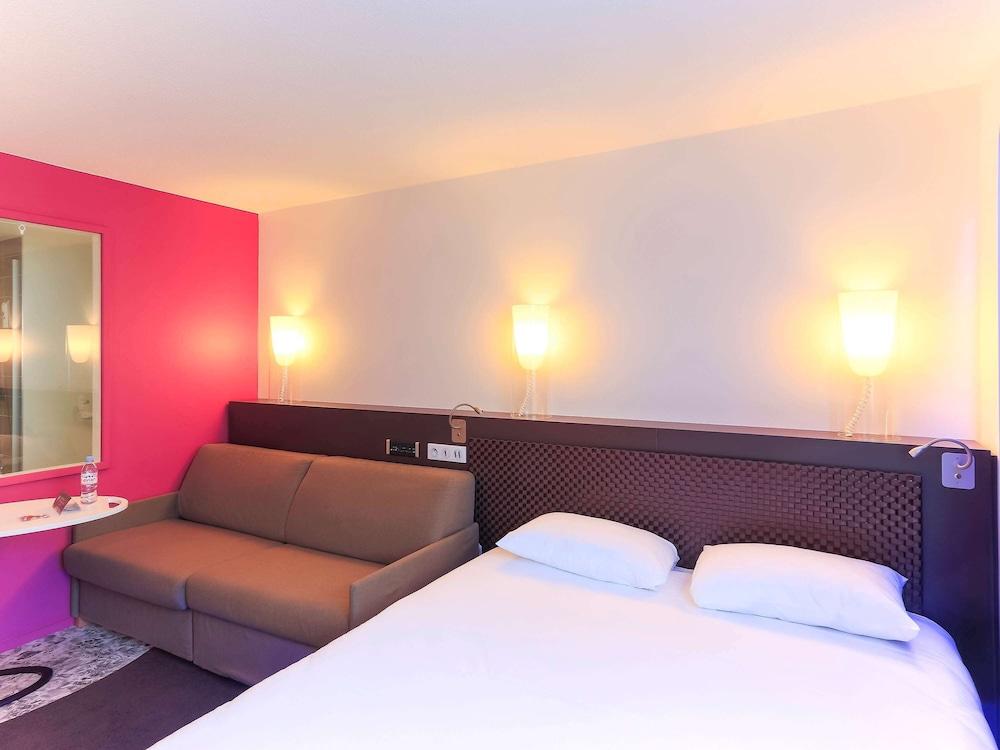 Hotel Ibis Styles Lorient Caudan Exterior foto