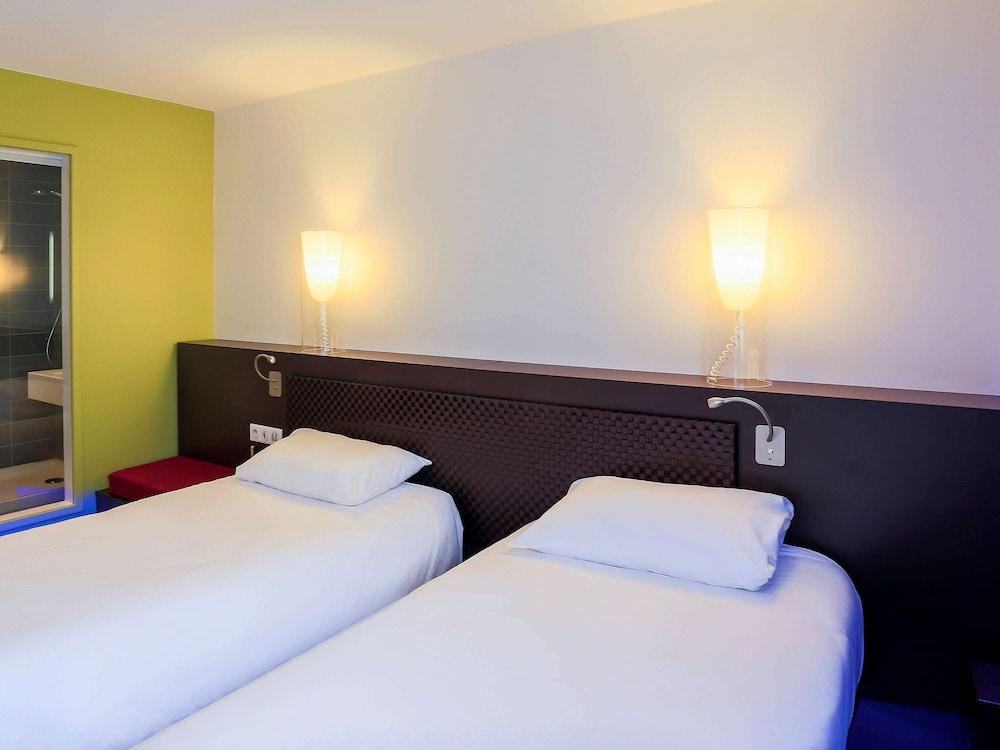 Hotel Ibis Styles Lorient Caudan Exterior foto