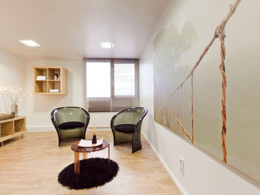 Hotel Ibis Styles Lorient Caudan Exterior foto