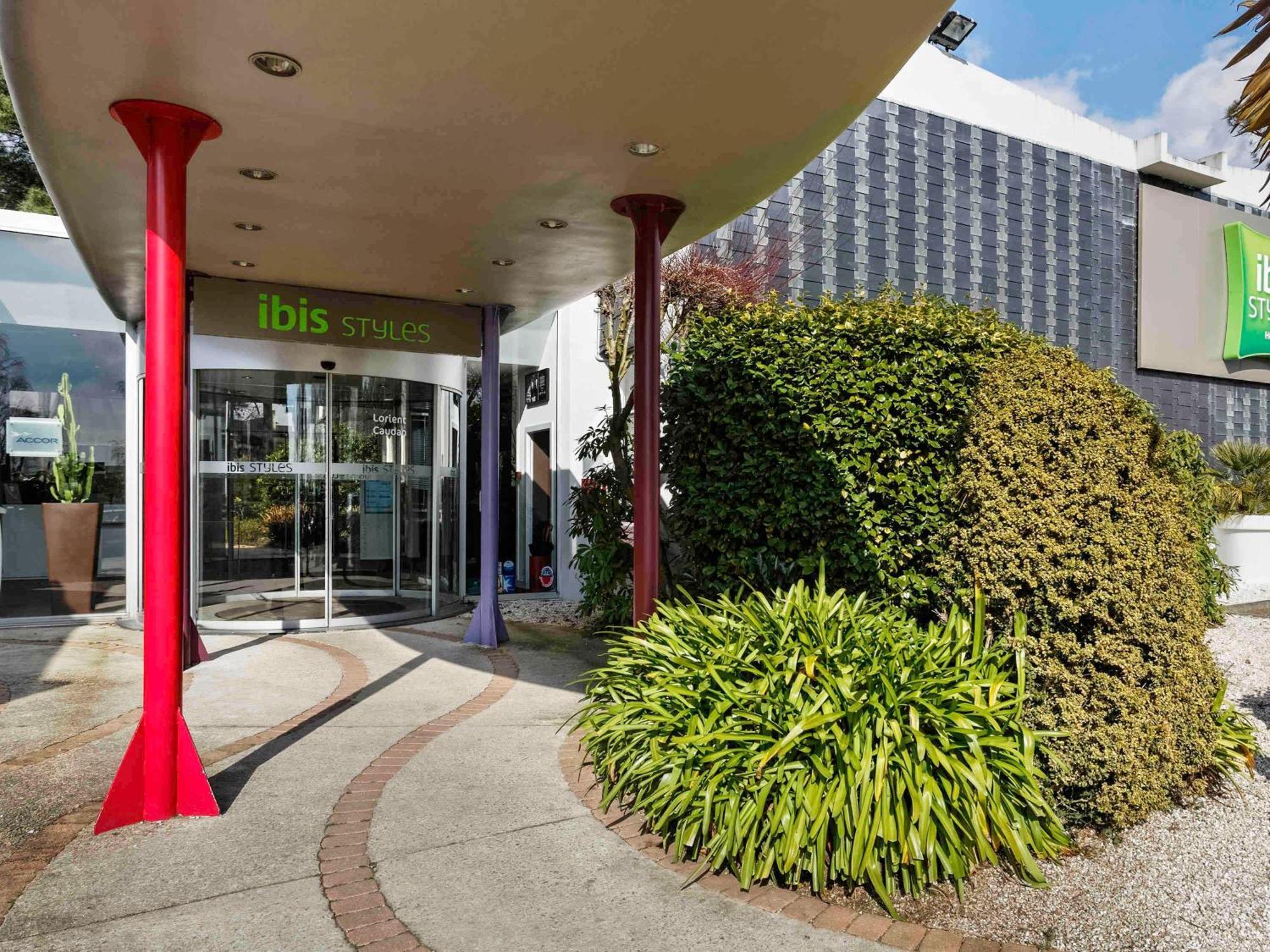 Hotel Ibis Styles Lorient Caudan Exterior foto