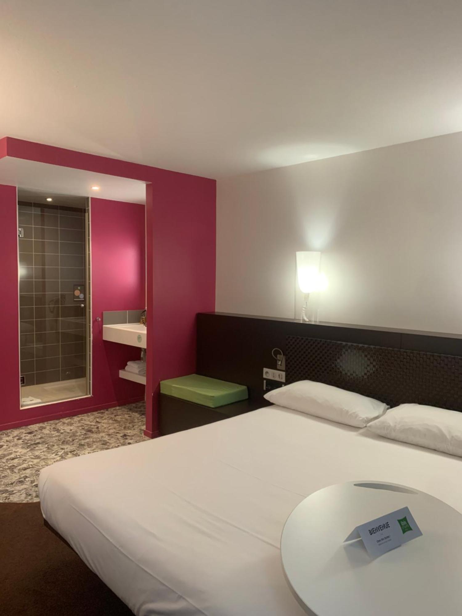 Hotel Ibis Styles Lorient Caudan Exterior foto