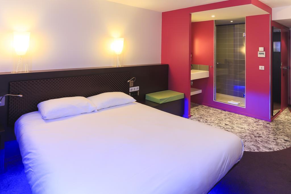 Hotel Ibis Styles Lorient Caudan Exterior foto