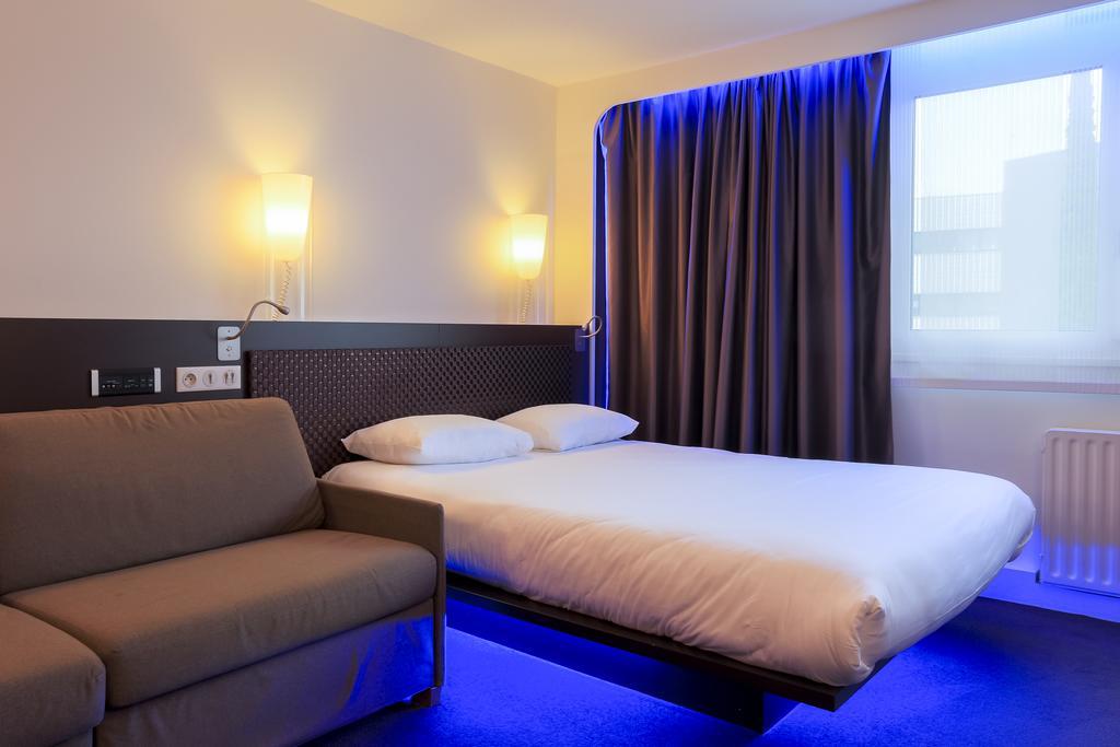 Hotel Ibis Styles Lorient Caudan Exterior foto