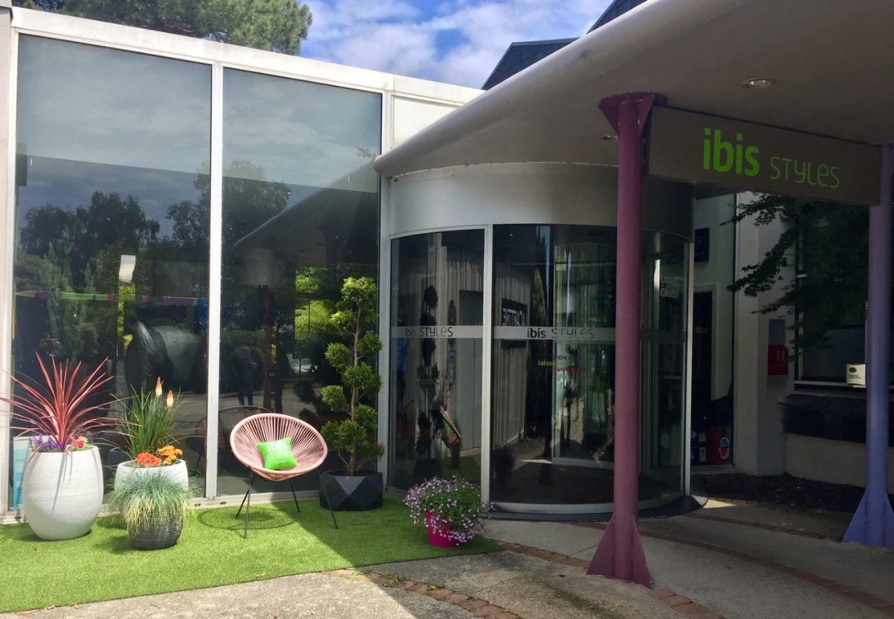 Hotel Ibis Styles Lorient Caudan Exterior foto