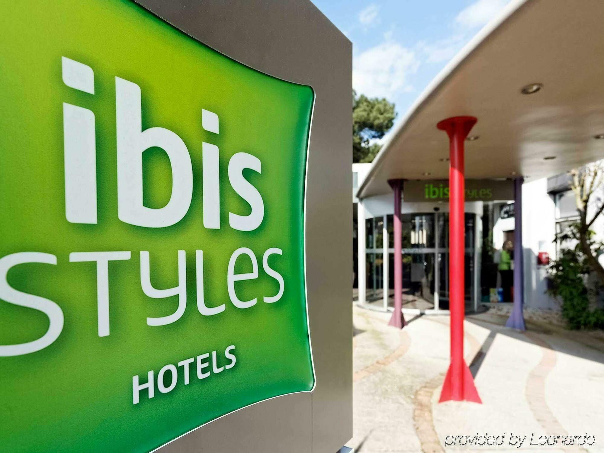 Hotel Ibis Styles Lorient Caudan Exterior foto